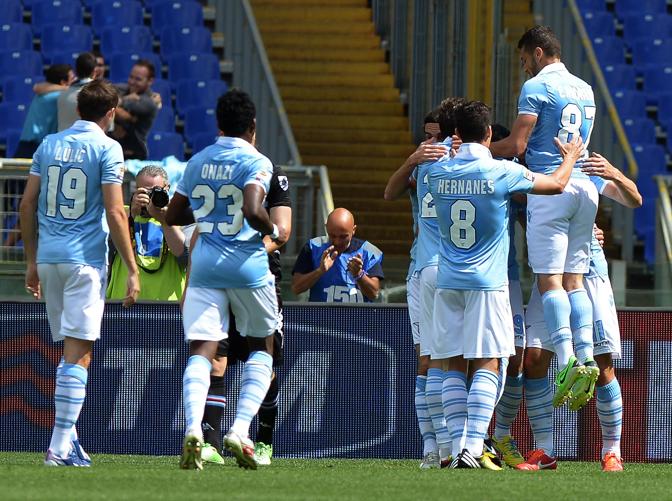 Festa Lazio: terza vittoria consecutiva col 2-0 sulla Sampdoria. Ansa
